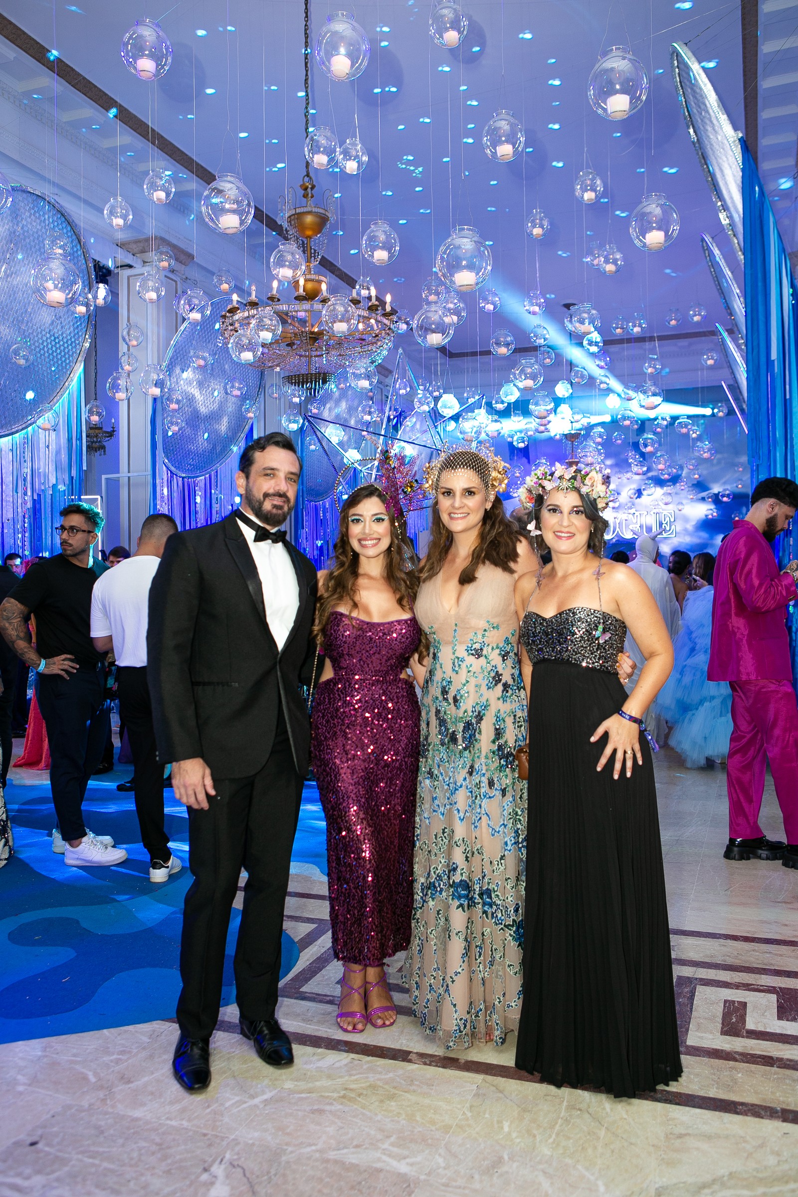 Leandro Simões, Manoela Mauro, Byanca Freitas e Sarah Buchwitz representaram a Mastercard, que apoiou o Baile da Vogue 2023 