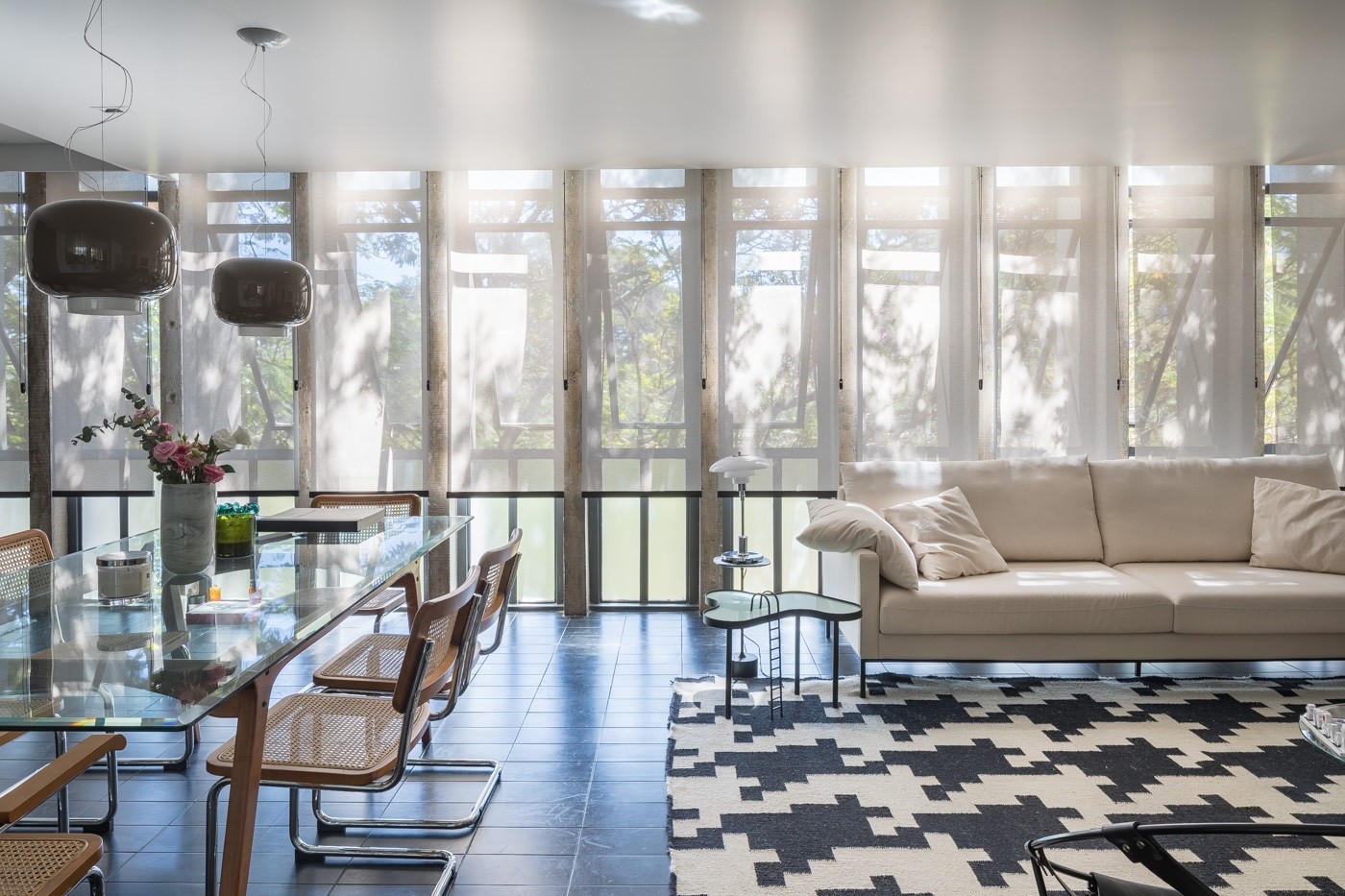 Integração e vista panorâmica em típico apartamento brasiliense de 120 m² (Foto: Haruo Mikame)
