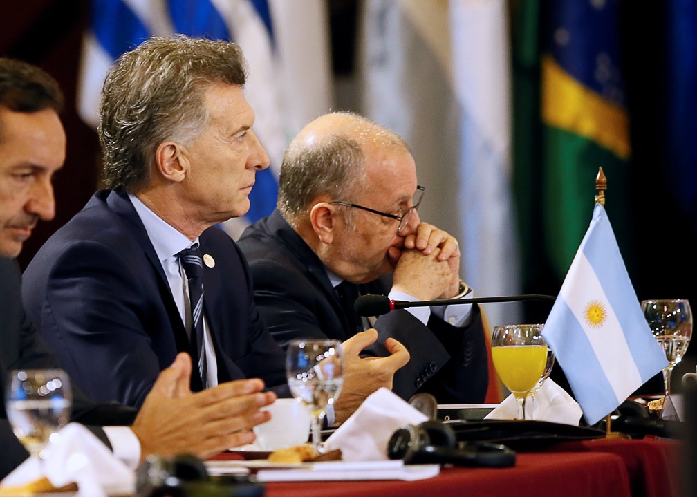 Maurício Macri, presidente da Argentina, durante cúpula do Mercosul no Uruguai — Foto: Andres Stapff/Reuters