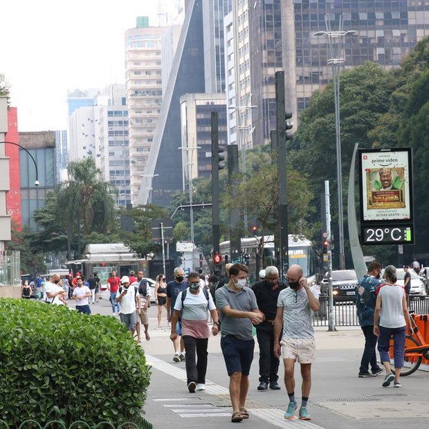 Cresce número de pessoas que vai ao trabalho a pé em São Paulo (Foto: Rovena Rosa/Agência Brasil)