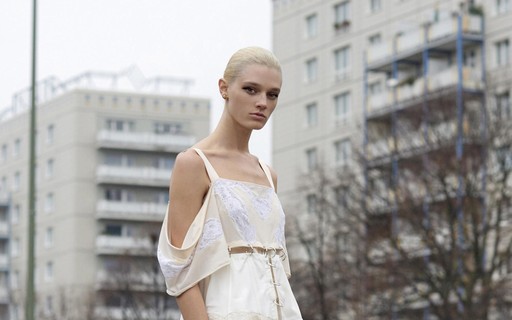 Vejo estrelas em você: Riccardo Tisci reformula o logo da Givenchy