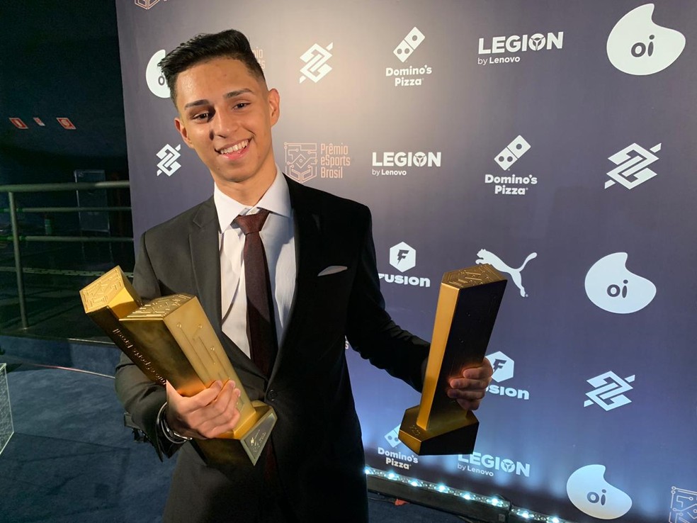 NoBru foi o grande vencedor do Prêmio eSports Brasil 2019 — Foto: Pedro Nascimento