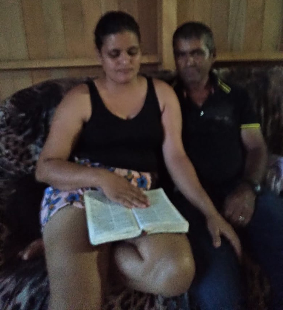 Família se mudou para a zona urbana de Sena Madureira para Alfredo Silva aprender a ler e continuar o tratamento contra hepatite — Foto: Arquivo pessoal