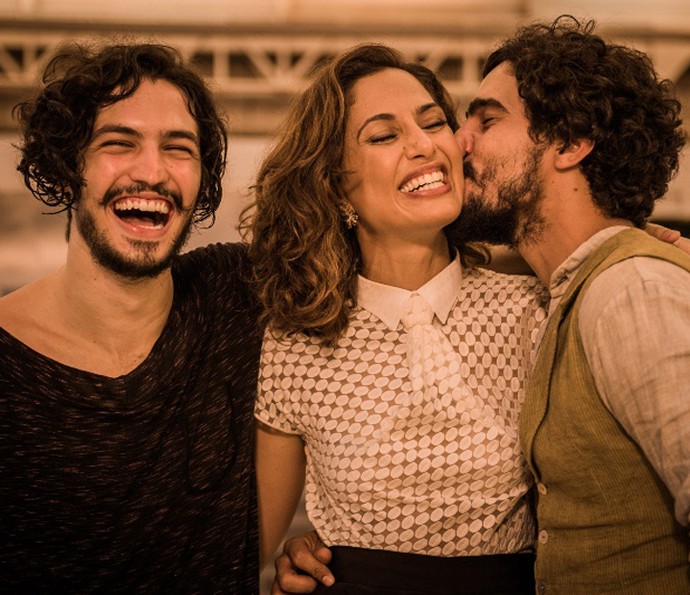 Muita diversão e muito carinhos por esses três maravilhosos (Foto: Cauiá Franco / TV Globo)