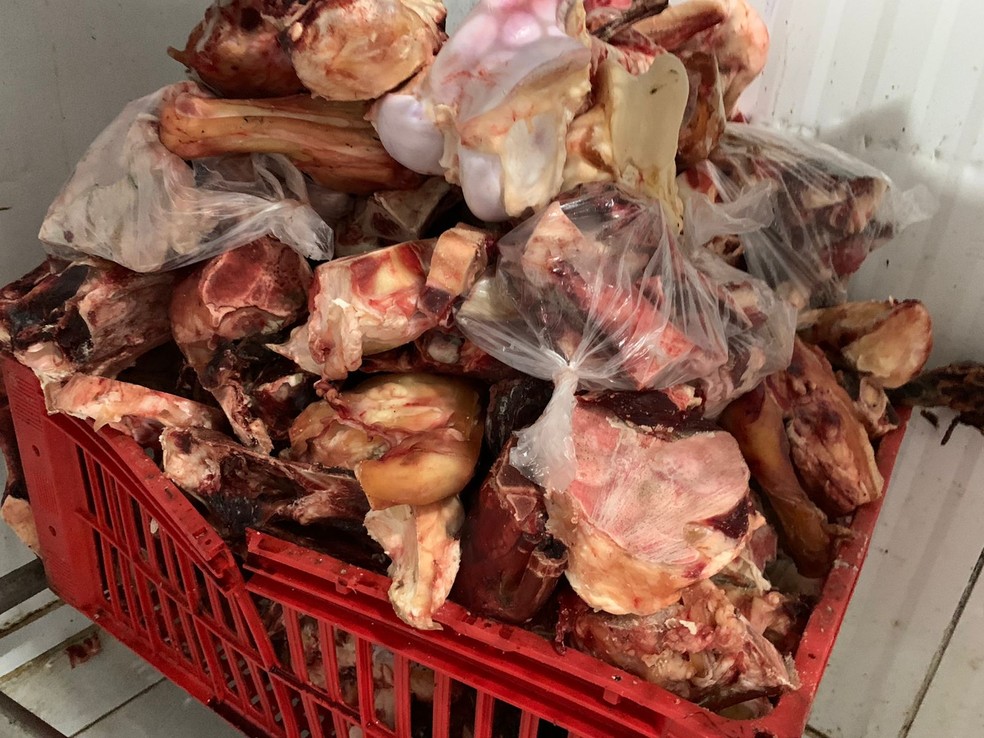 Mais carnes estragads são apreendidas em fiscalização em Maceió — Foto: Vigilância Sanitária