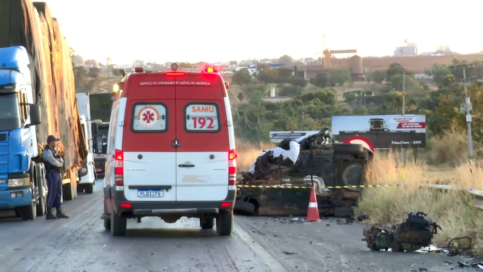 Bombeiro é chamado para atender acidente de trânsito na BA-020 e encontra colega entre vítimas — Foto: Reprodução/TV Oeste