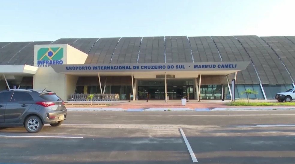 Aeroporto de Cruzeiro do Sul, no interior do estado, também deve ser leiloado — Foto: Reprodução/Rede Amazônica Acre