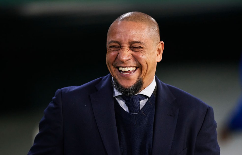 Roberto Carlos  um desejo do Fenerbahe para assumir o comando tcnico da equipe  Foto: Getty Images
