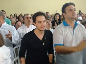 Pelo menos 50 mil compareceram ao velório de Cristiano Araújo