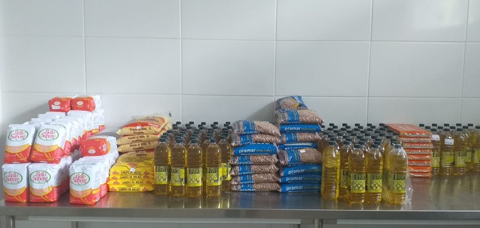 Prefeitura doa alimentos da mereda escolar para Banco de Alimentos em Divinópolis  — Foto: Prefeitura de Divinópolis/Divulgação
