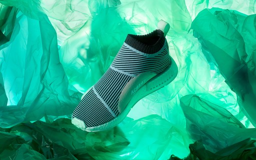 Adidas mant m promessa e lan a novo modelo feito com pl stico