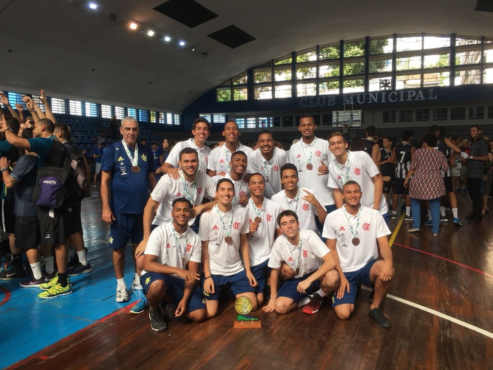 Time juvenil do Flamengo foi bronze na Copa Cidade Maravilhosa (Foto: Divulga&ccedil;&atilde;o)