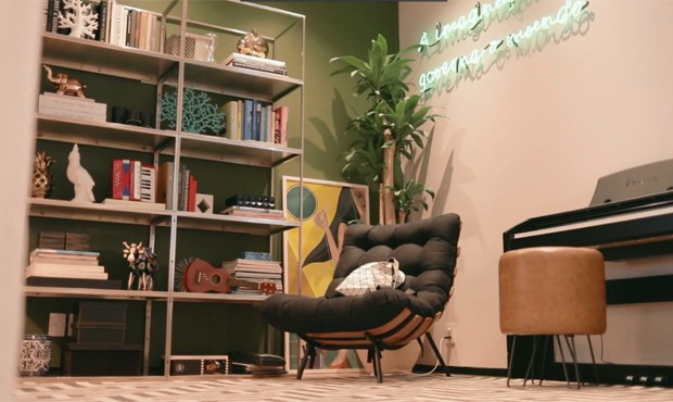 Detalhes da decoração do apartamento de Deborah Secco (Foto: Reprodução/Vimeo)