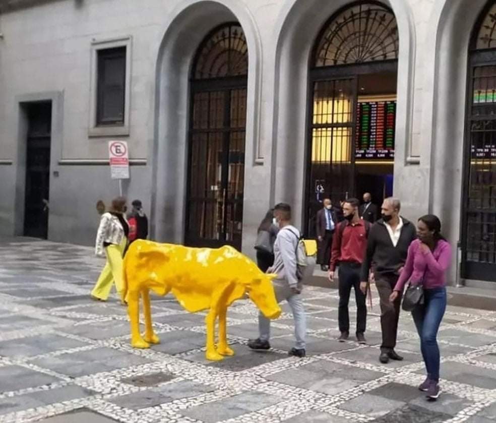 Vaca Magra feita pela artísta cearense Márica Pinheiro (Foto: Reprodução/Twitter)
