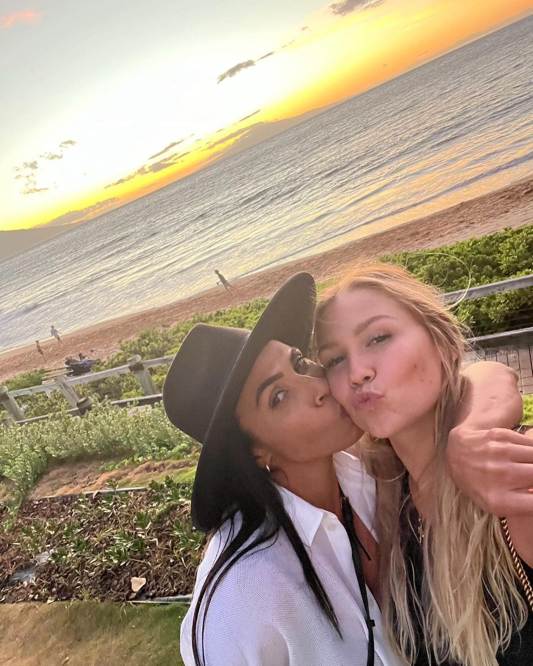 Marta Silva curte viagem ao Havaí com a namorada Carrie Lawrence (Foto: reprodução/ Instagram)