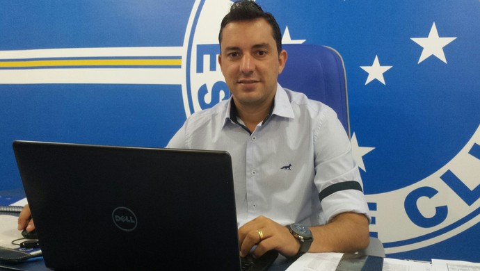 Diretor da base é cotado para assumir futebol profissional do Cruzeiro