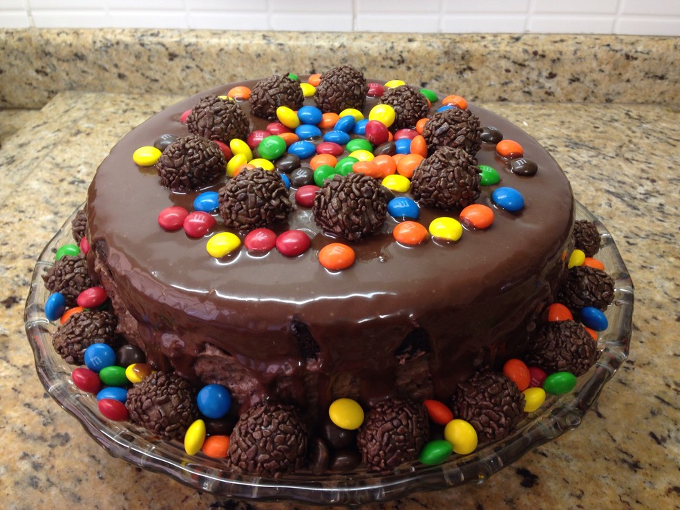 Bolo De Chocolate Com Brigadeiro Receitas Gshow Gshow