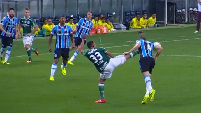 Kannemann reedita duelo particular com Gabriel Jesus na Arena