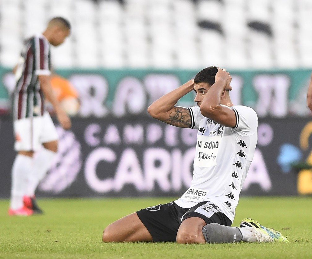 Melhor em campo pelo Botafogo, Pedro Raul lamenta chances perdidas contra o Fluminense — Foto: André Durão/GloboEsporte.com