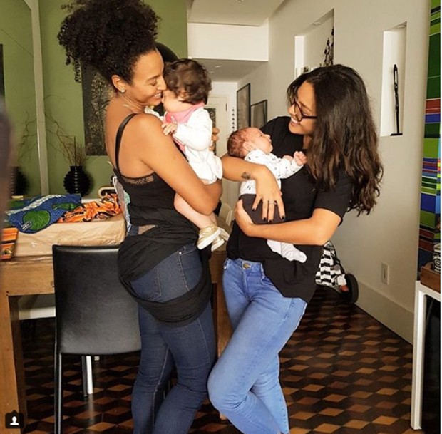 Sharon Menezes, Yanna Lavigne e crianças (Foto: Reprodução / Instagram)