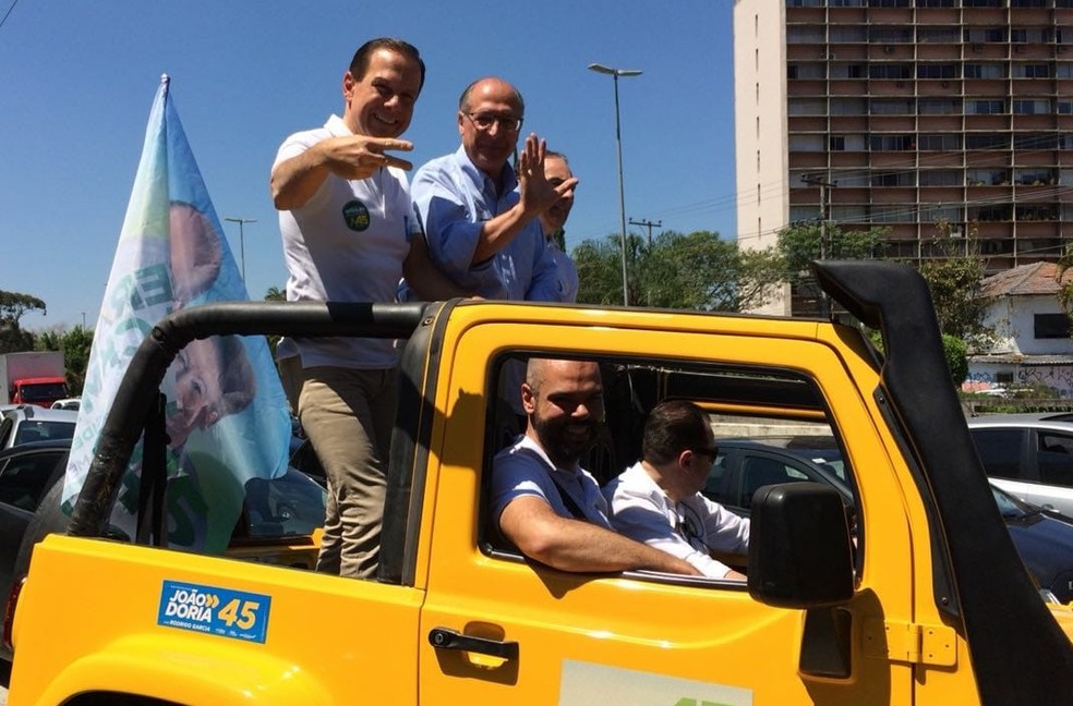 Geraldo Alckmin (PSDB) fez carreata em SÃ£o Paulo neste domingo (23) â Foto: BÃ¡rbara Muniz Vieira/G1