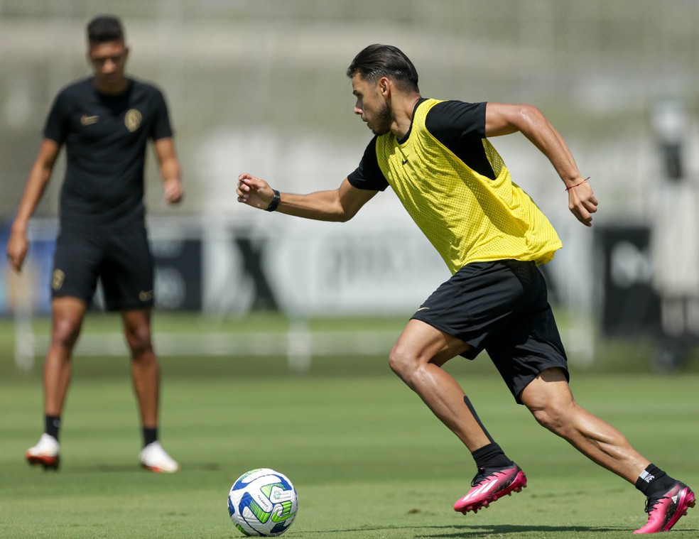 Com baixas, Lázaro esboça dois times para jogo-treino do Corinthians na sexta-feira; confira