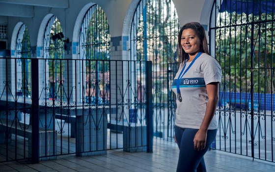 Anna Julya bombou o sétimo ano em matemática.No ano seguinte com os métodos do professor Luiz Felipe,ela levou medalha de prata na olimpíada estadual de matemática (Foto:  Pedro Farina/ÉPOCA)