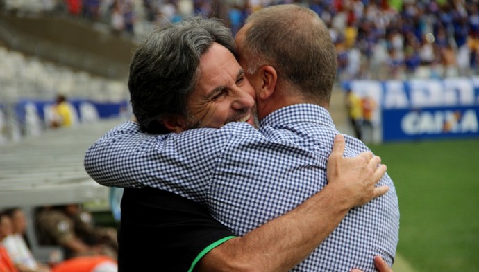 Morte de Caio Júnior abala Mano, que foi seu treinador em primeira equipe profissional