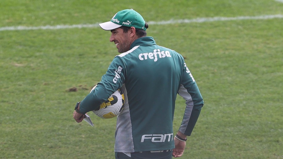 Abel Ferreira durante treino do Palmeiras — Foto: Cesar Greco