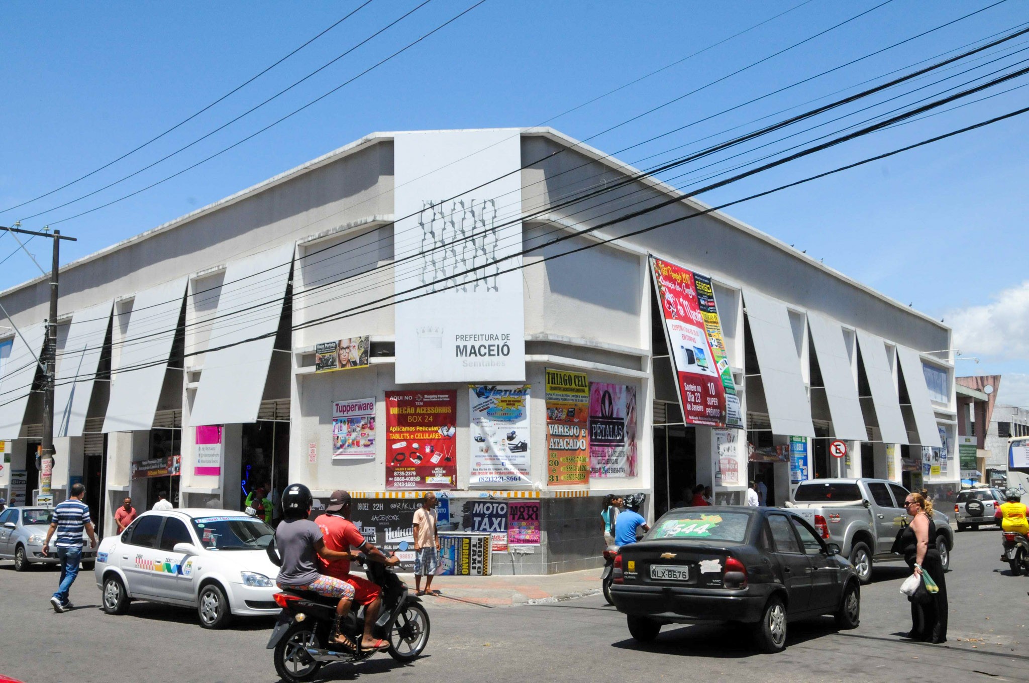 Analista de TI, cozinheiro, costureira, barman... confira vagas de emprego ofertadas pelo Sine Maceió