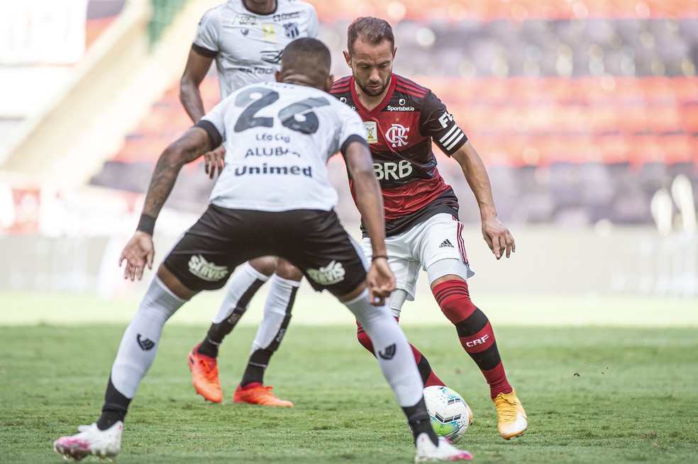 Everton Ribeiro contra o Ceará — Foto: Alexandre Vidal/Flamengo