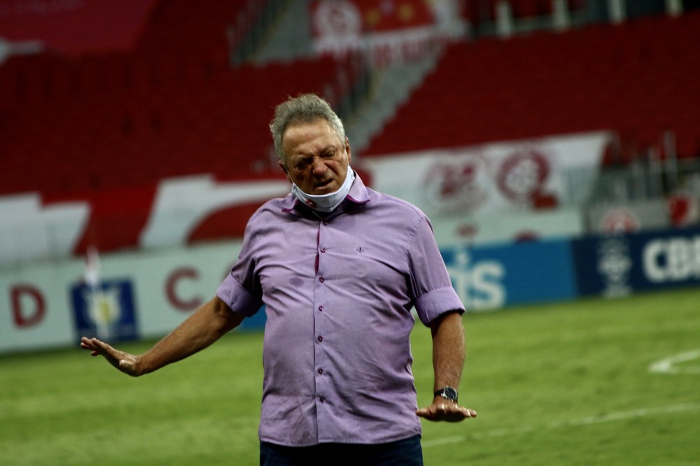 Abel Braga tem cinco vit&oacute;rias seguidas no Brasileir&atilde;o &mdash; Foto: Tom&aacute;s Hammes