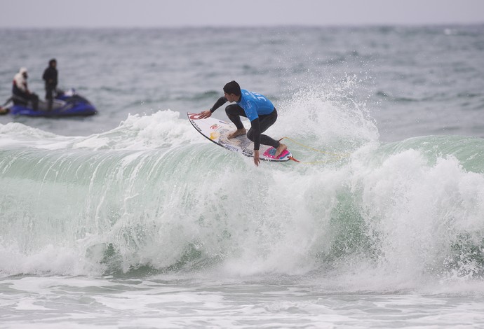 Gabriel Medina em ação no round 4 da etapa de Jeffreys Bay pelo Mundial de Surfe 2015 (Foto: WSL/ Kirstin)