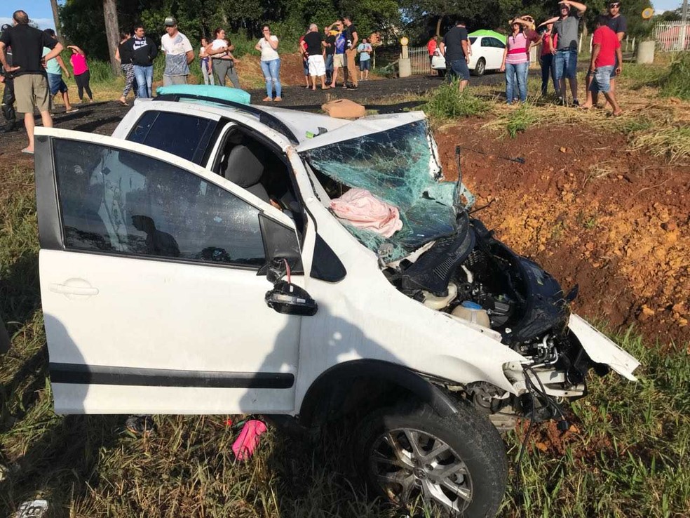 Duas mulheres morreram em um acidente na BR-277, em Teixeira Soares (Foto: PRF/Divulgação)
