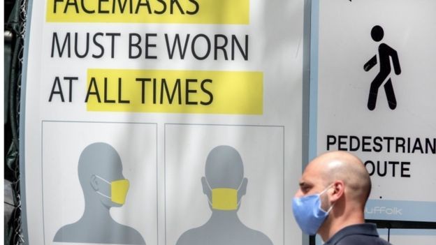 BBC - As autoridades de Miami impuseram o uso de máscaras diante do aumento de casos (Foto: EPA via BBC)