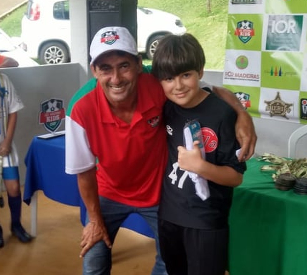 Yuri foi eleito o melhor jogador em campo  — Foto: Wellerson Paro