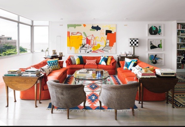 Estampas e arte em cores vibrantes marcam apartamento de empresária (Foto: Filippo Bamberghi)