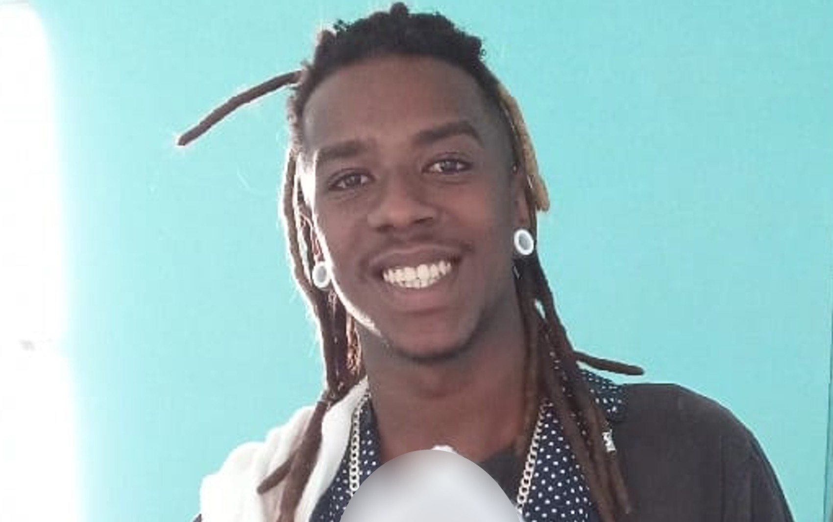 Pintor é morto a tiros durante discussão em chá de fraldas, diz polícia