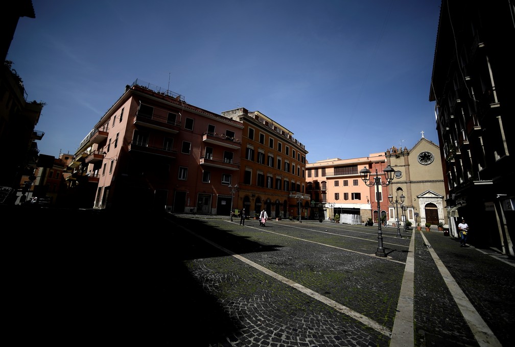 Tivoli, na Itália, está vazia por causa da pandemia de Covid-19 — Foto: Filippo Monteforte/AFP