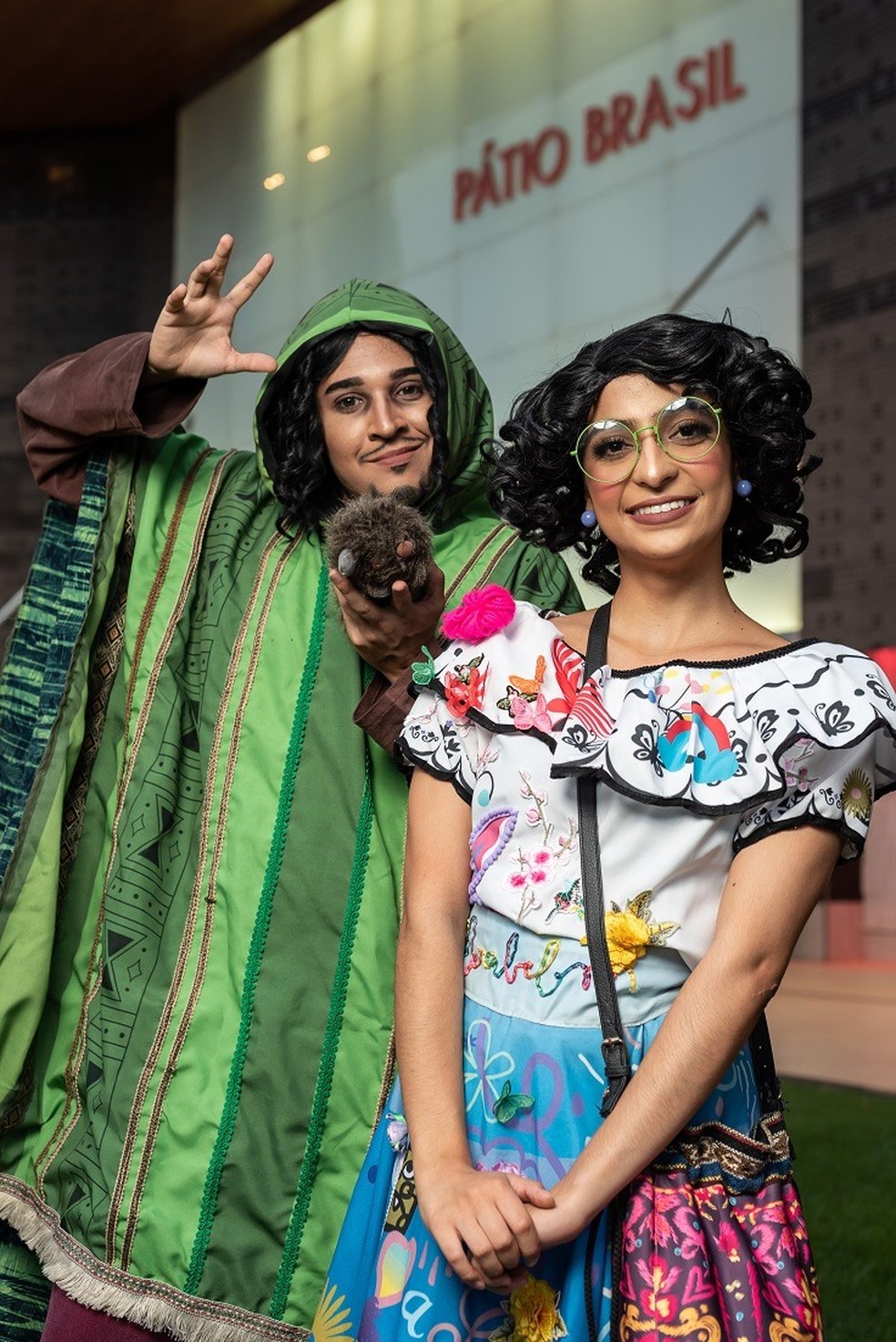 Cia Néia e Nando com o espetáculo Encanto — Foto: Divulgação