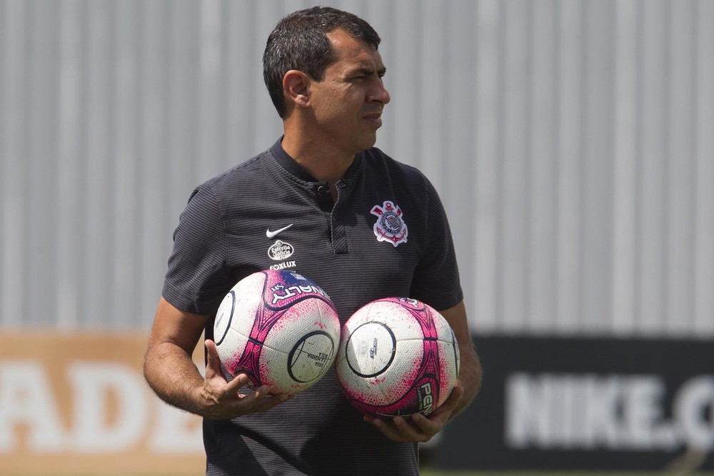 Jadson segue fora, e Corinthians tem escalação indefinida para encarar o Bragantino