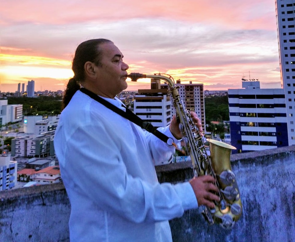   Jurandy do Sax continua com seu tradicional Bolero de Ravel, ao vivo nas redes sociais, todos os dias às 17h — Foto: Dennis William/Arquivo pessoal