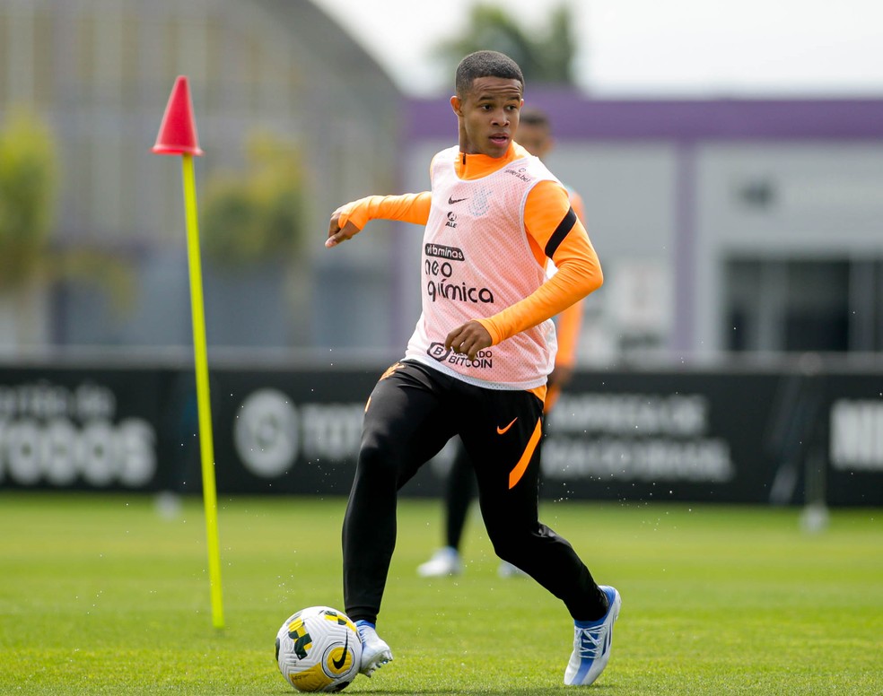 Pedro, atacante do Corinthians, de apenas 16 anos — Foto: Rodrigo Coca /Ag.Corinthians