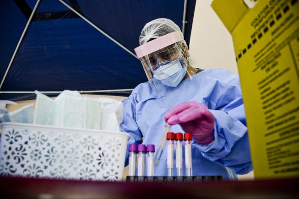 Cresce procura por testes de Covid-19 nos laboratórios privados de Natal — Foto: Breno Esaki/Agência Saúde