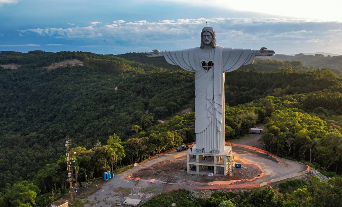 05 PEÕES DE CRISTO BRASIL - O MUNDO CONVENCIONAL 