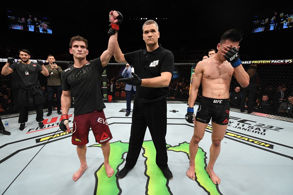 Movsar Evloev bateu Seung Woo Choi por pontos â?? Foto: Getty Images