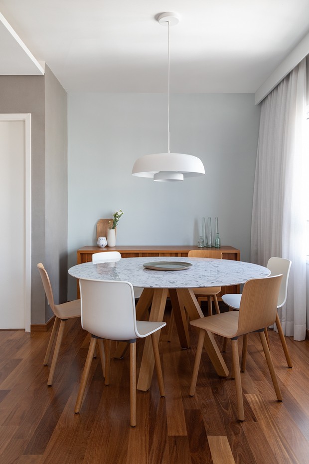 Apartamento de 118 m² tem toques nórdicos e visual clean  (Foto: FOTOS EVELYN MULLER)