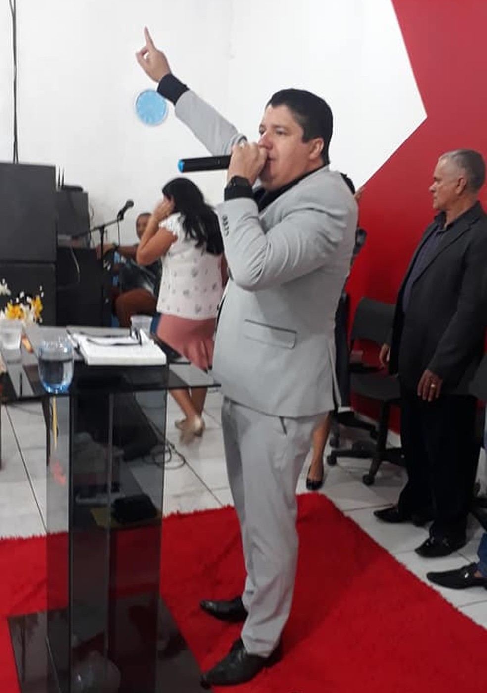  Pastor Jesus Gorgs pregando — Foto: Facebook/Divulgação