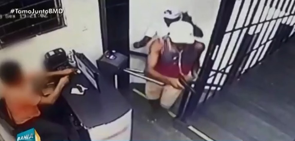 Academia assaltada fica no bairro de Brotas, em Salvador (Foto: Reprodução/ TV Bahia)