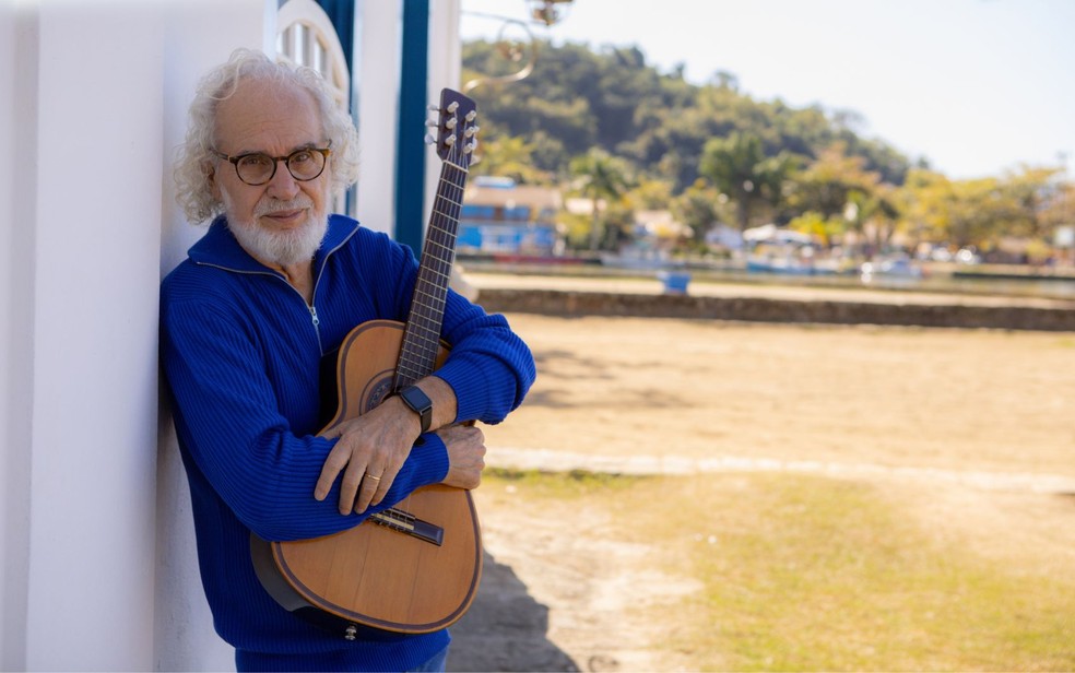 Renato Teixeira se apresenta na 13ª Feira do Livro de São Joaquim da Barra (SP) — Foto: Divulgação 